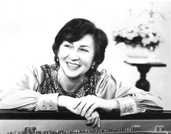 Photograph of Bella Davidovich