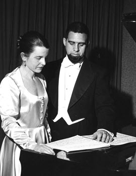 Photograph of Jean and Kenneth Wentworth