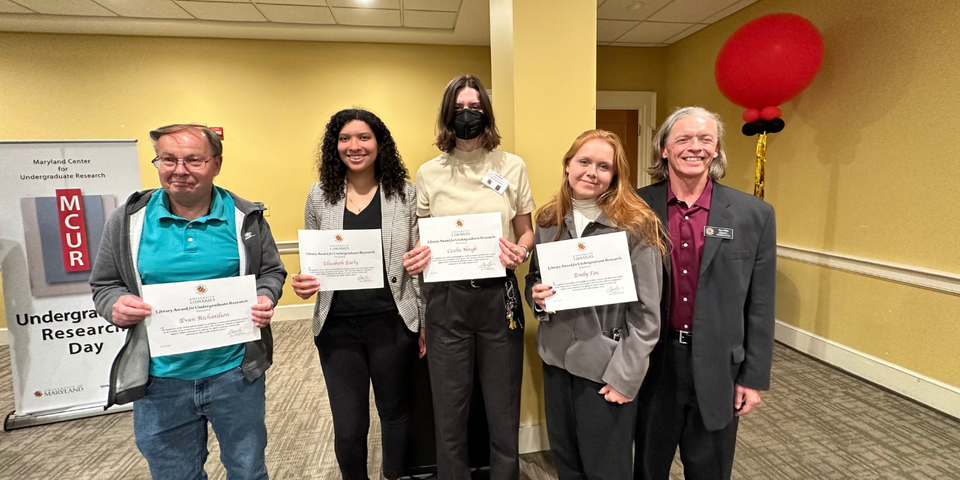 Winners of the Library Award for Undergraduate Research and Senior Associate Dean Gary White.